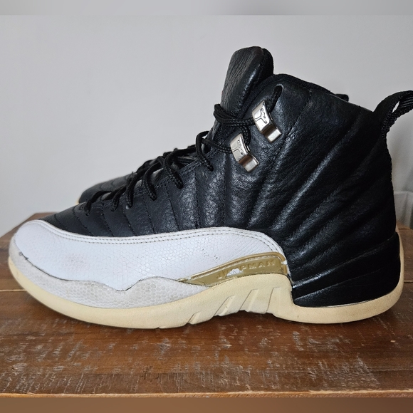 Size 9 - Jordan 12 Retro Mid Playoff - Picture 5 of 9